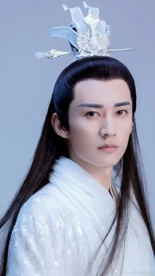 刘学义琉璃柏麟帝君若教解语应倾国任是无情亦动人图楼