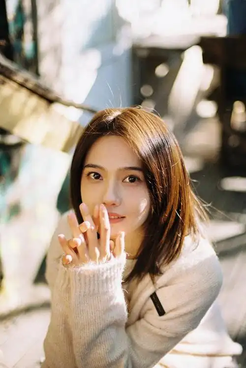 我的天啦,@姜珮瑶 这套胶片写真太好看了……|姜珮瑶|冬日_新浪新闻