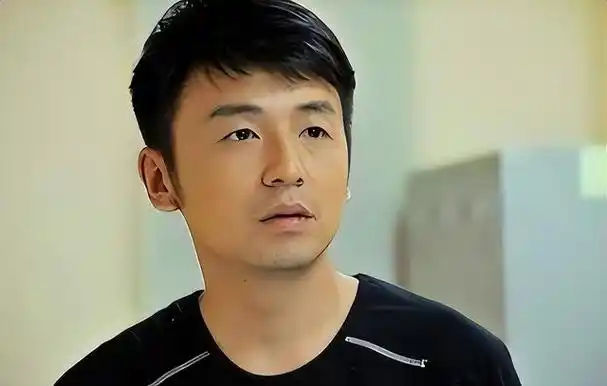 中国男明星大全名字(这8位男演员堪称"叔圈顶流")_科蓝科技