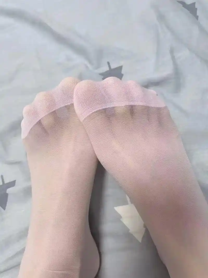 美脚 #女生的脚 #袜子穿搭 #无处安放的小jio,开局几 - 抖音