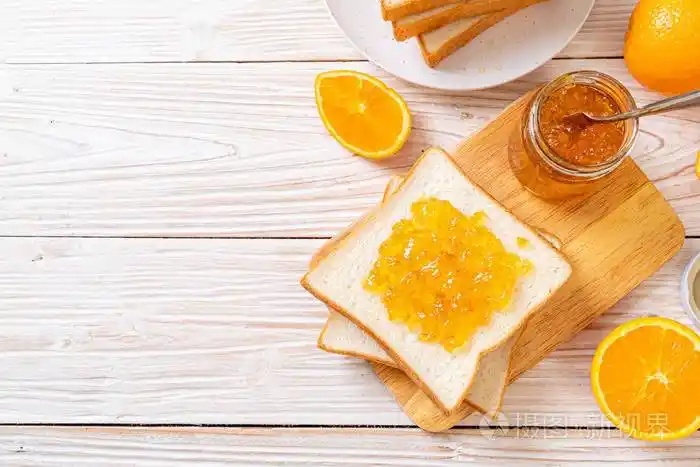 slicesofbreadwithorangejam