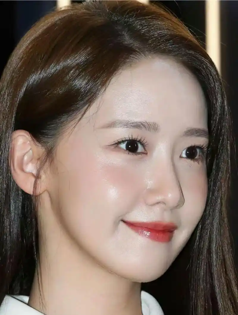 韩国人是真的喜欢水光肌啊!#林允儿