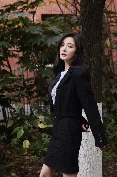 杨幂私下衣品(杨幂的衣橱又更新了)(8)