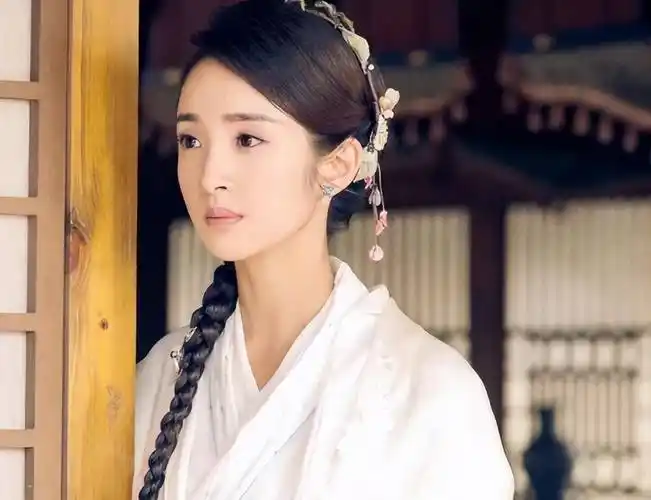 林依晨:曾被誉为"收视女王",39岁笑起来还是袁湘琴的模样_工作_长相