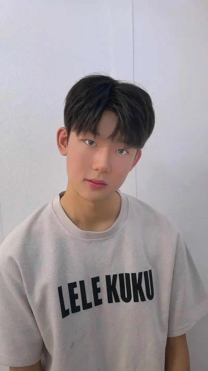 男生发型推荐韩式气垫 #创作灵感 #韩式气垫烫发型对男生重要 - 抖音