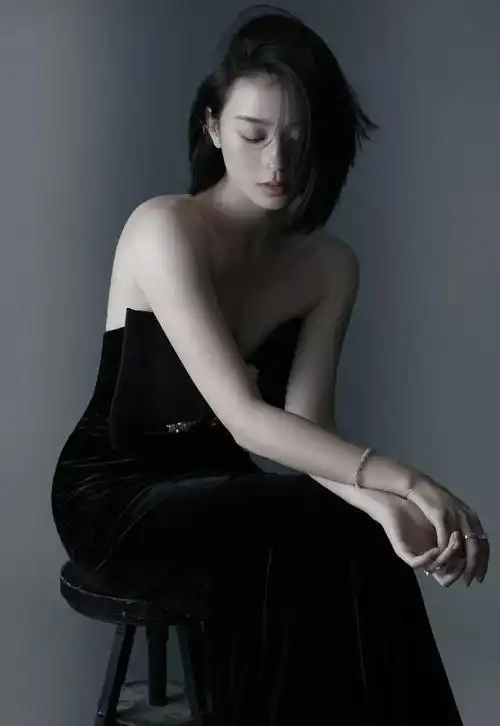 张梦露靓丽性感风采照人的女神