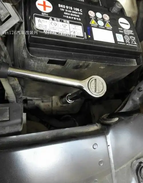 给朗逸电瓶来个大保健 - - myt126汽车改装网