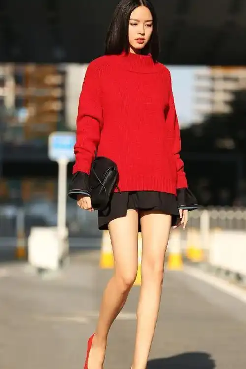 长腿辣妈张梓琳美美穿搭_黑色_休闲_白色