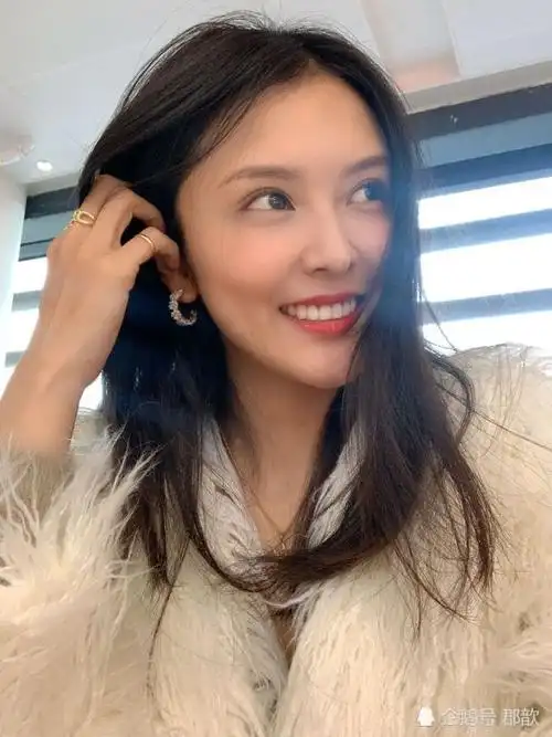 王蕾1992年8月26日出生,本科专业药学,硕士专业国际