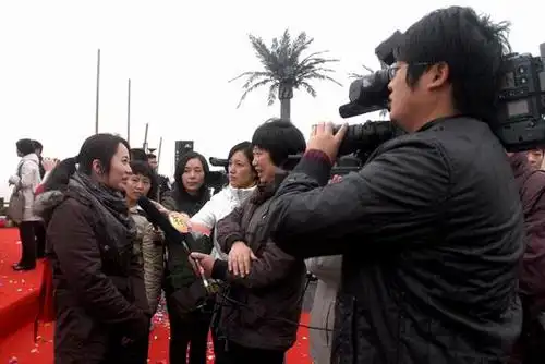 《警察进行曲》开机仪式在浙江湖州市举行(图)