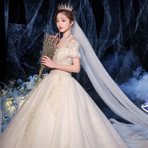 一字肩奢华主婚纱2020新款新娘礼服长拖尾网红抖音豪华奢侈法式夏