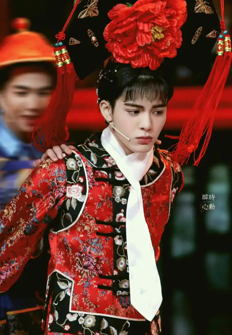 曾舜晞女装名场面# 来来来都来看,反正社死的人是曾舜晞,不是我[dgee