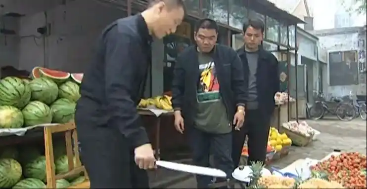 刘华强干嘛杀卖瓜的征服种瓜摊老板最终怎么了