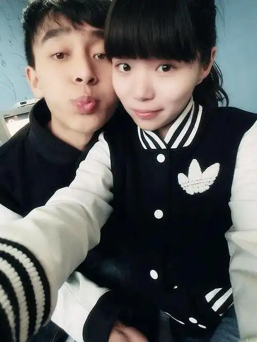 最萌身高差恩爱情侣素材