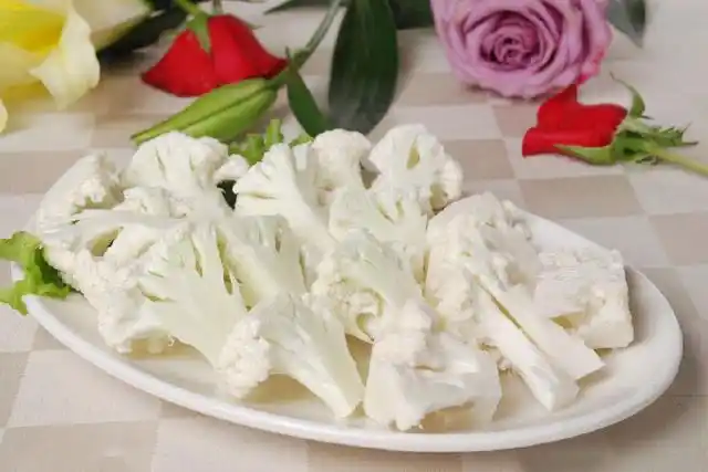 吃了30多年菜花才明白,菜花要这样切才对,形状美观还不掉渣!