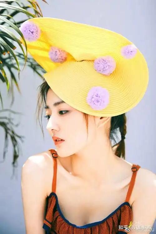 都知道15年的时候,徐璐跟kimi92起参加了综艺《我们相爱吧》.