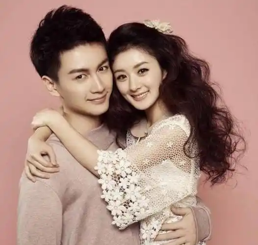 风波刚过陈晓陈妍希同框秀恩爱刻意还是巧合