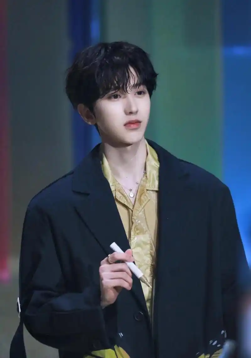 蔡徐坤个人资料 蔡徐坤事件最新消息_龙腾创业网