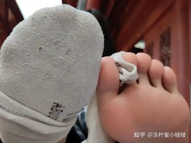 女孩的脚真的都很酸吗