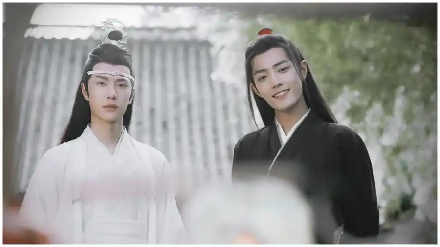 王一博暗戳戳cue肖战给舞天姬安排肤色表示喜欢黑的