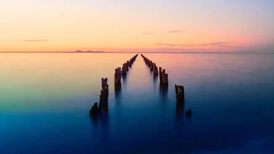 意境唯美的简约海边mac高清壁纸