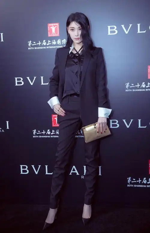 不得了啦,女神张馨予越来越有大明星范儿啦