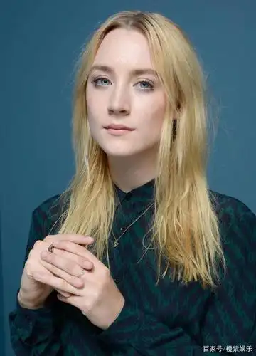 蓝色双瞳深邃似海,绝色美人——爱尔兰女演员西尔莎尤娜罗南