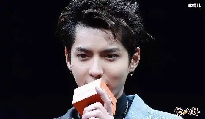 疑吴亦凡女友是谁个人资料大讲解,秦牛正威的家庭背景怎么样?