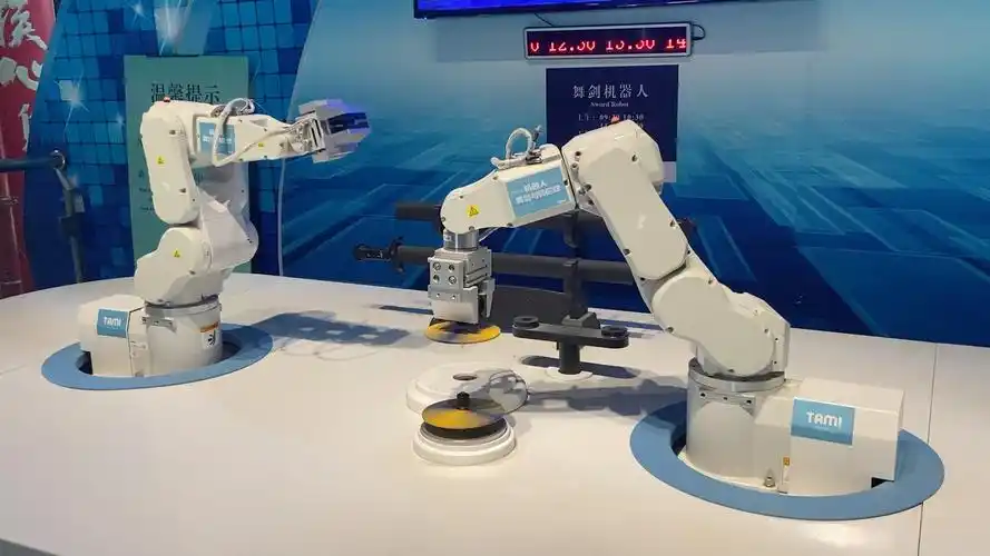 南京科技馆-舞剑机器人儿