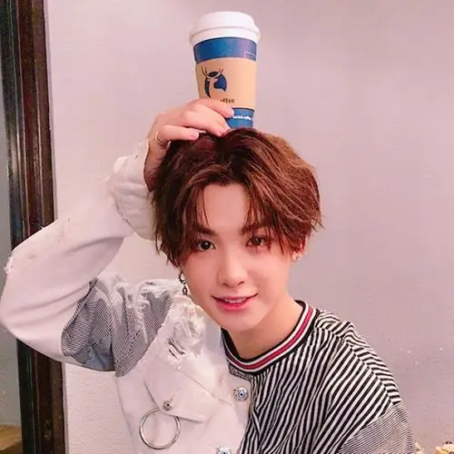 欲· 黄明昊 justin · 头像