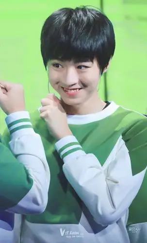 早期青苹果味的王俊凯品味青涩懵懂少年可爱模样