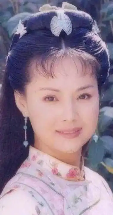 茹萍,1966年出生浙江省杭州市,国家一级演员,代表作,康熙 - 抖音