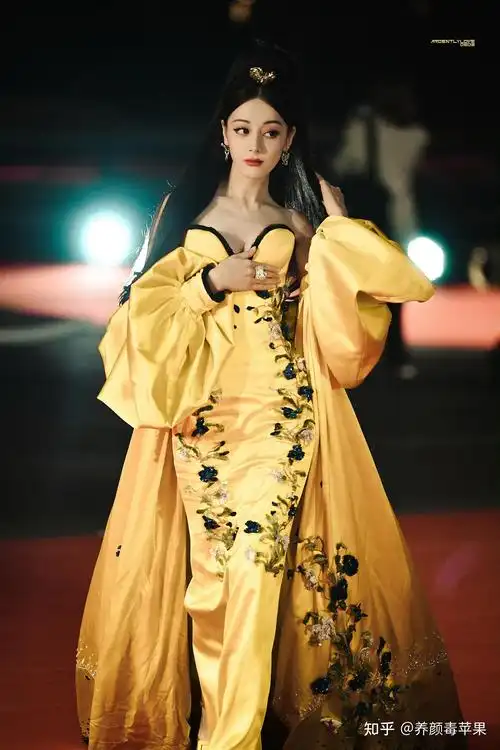 怎么评价迪丽热巴在elle风尚的新造型? - 知乎