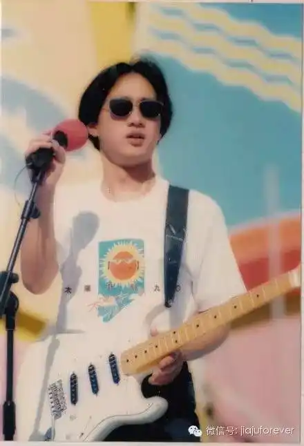 黄家驹的吉他技术到底排世界第几?