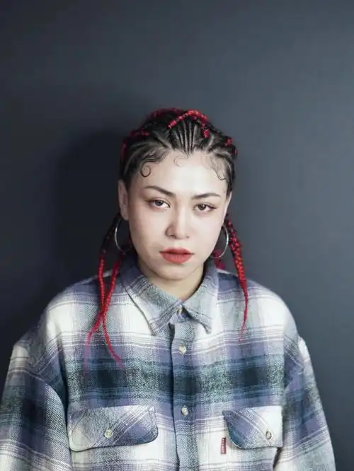 cornrows垄沟辫红色好适合异域风情哦