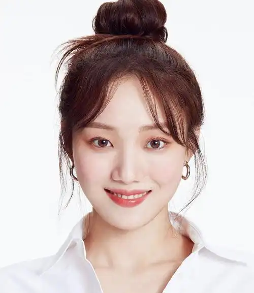 李圣经甜美仙气写真图片