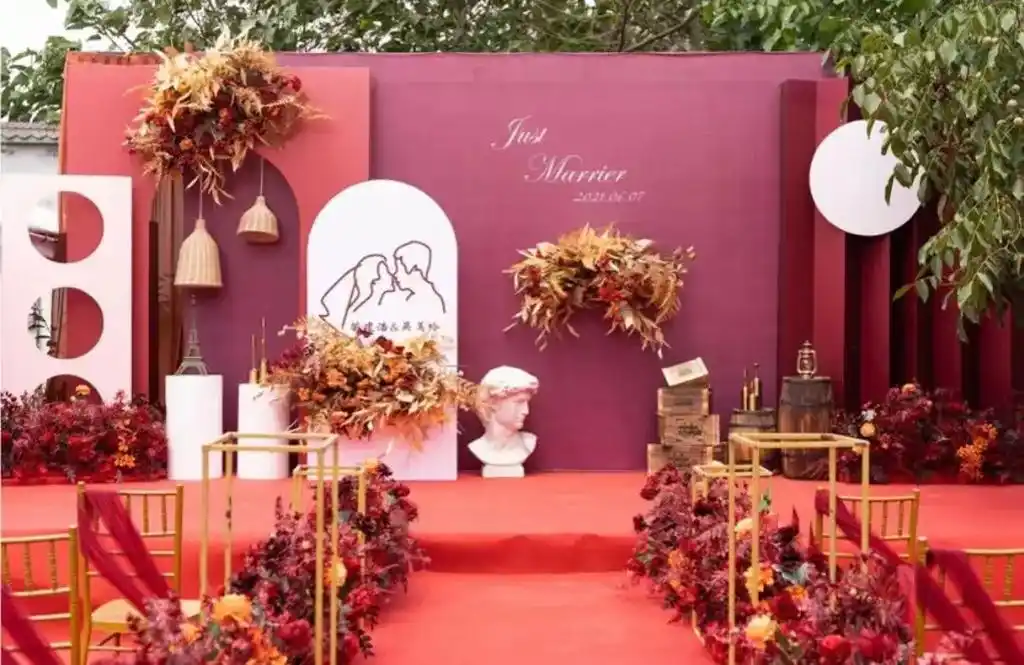 皇家婚庆,婚礼策划 布置,良辰吉日多多,欢迎咨询预订#婚礼策 - 抖音