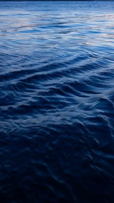 暗蓝纯色背景图