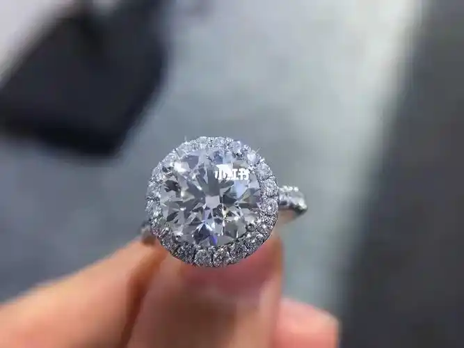 4克拉钻戒