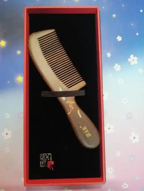人生第一把谭木匠梳子
