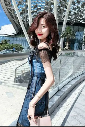 一字肩裙子夏装女装时尚短袖a字裙性感牛仔蕾丝拼接中长款连衣裙