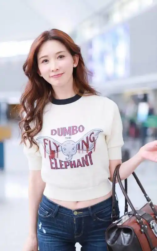 林志玲近况曝光,身材纤细有少女感?网友:急于复出?_海报_孩子_感觉