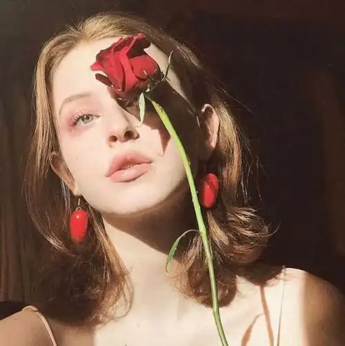 2020微信头像图片欧美_第1页