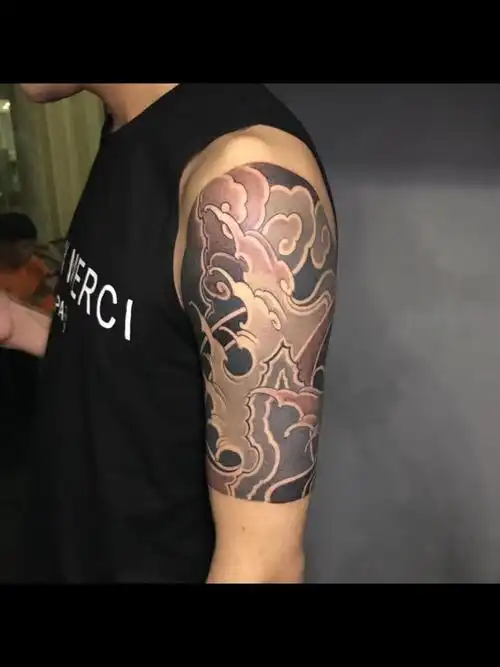 老传统黑灰半臂