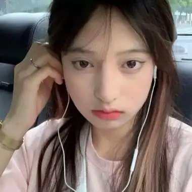 漂亮女生15至17岁照片头像贵在真实