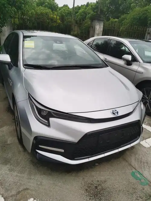 前天提车雷凌双擎运动版水晶银