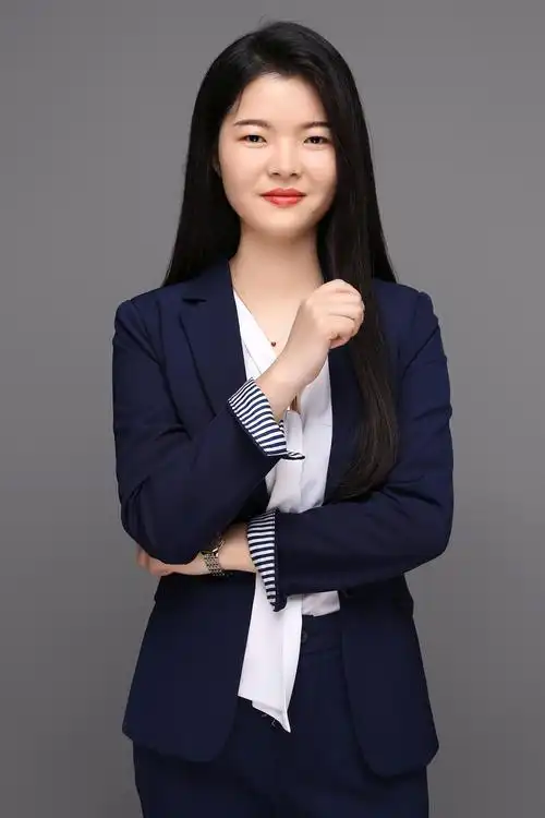 一个,女性,年轻,职业装,西装,职业,自信,干练,独立,成功人士