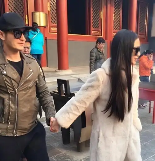 回顾著名男星黄晓明离婚后再出圈如今迎来事业第二春