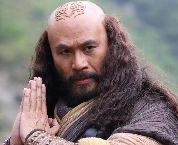 在很多人的印象里,徐锦江是一位多面型演员,演得了鳌拜,也演得了欧阳