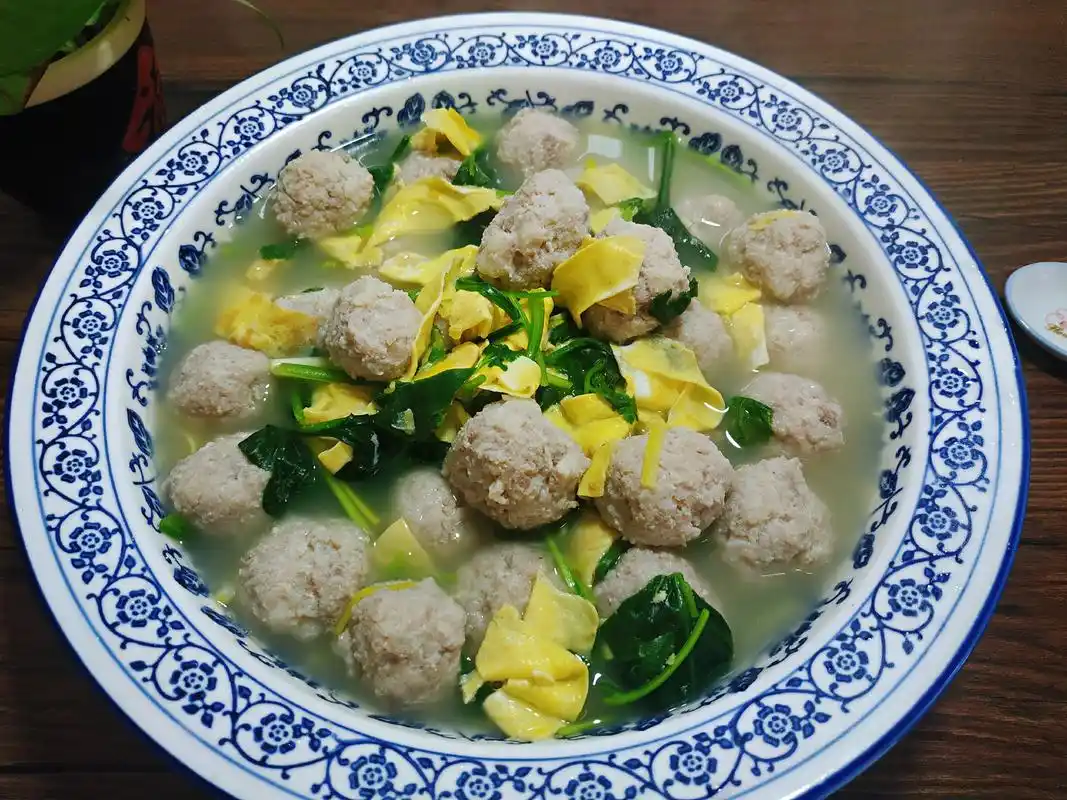 【青菜肉丸汤】